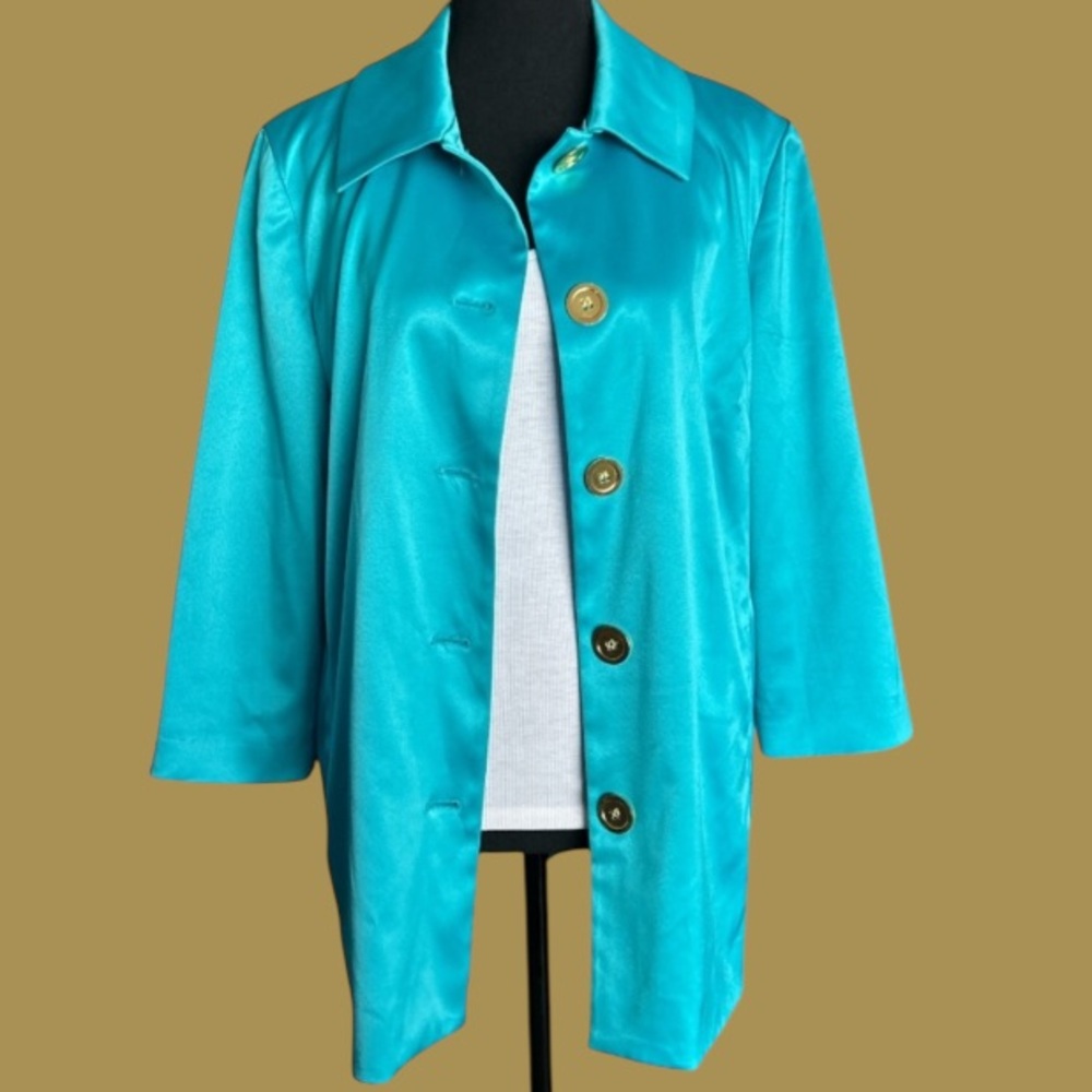 🩵 COVINGTON! STUNNING SATIN BUTTON UP JACKET/BLAZER! SO PRETTY & FEMININE 🩵